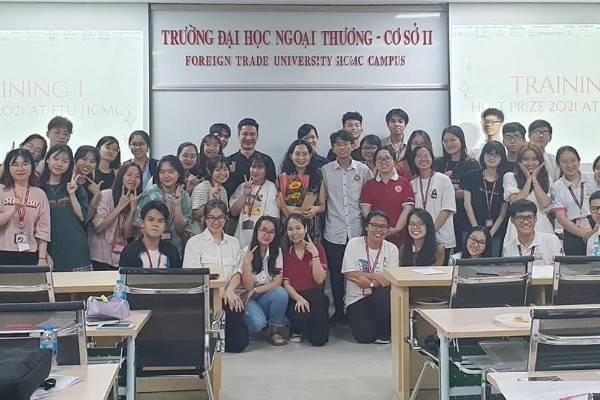 MCG Talent Gene đồng hành cùng Đại học Ngoại Thương hỗ trợ sinh viên